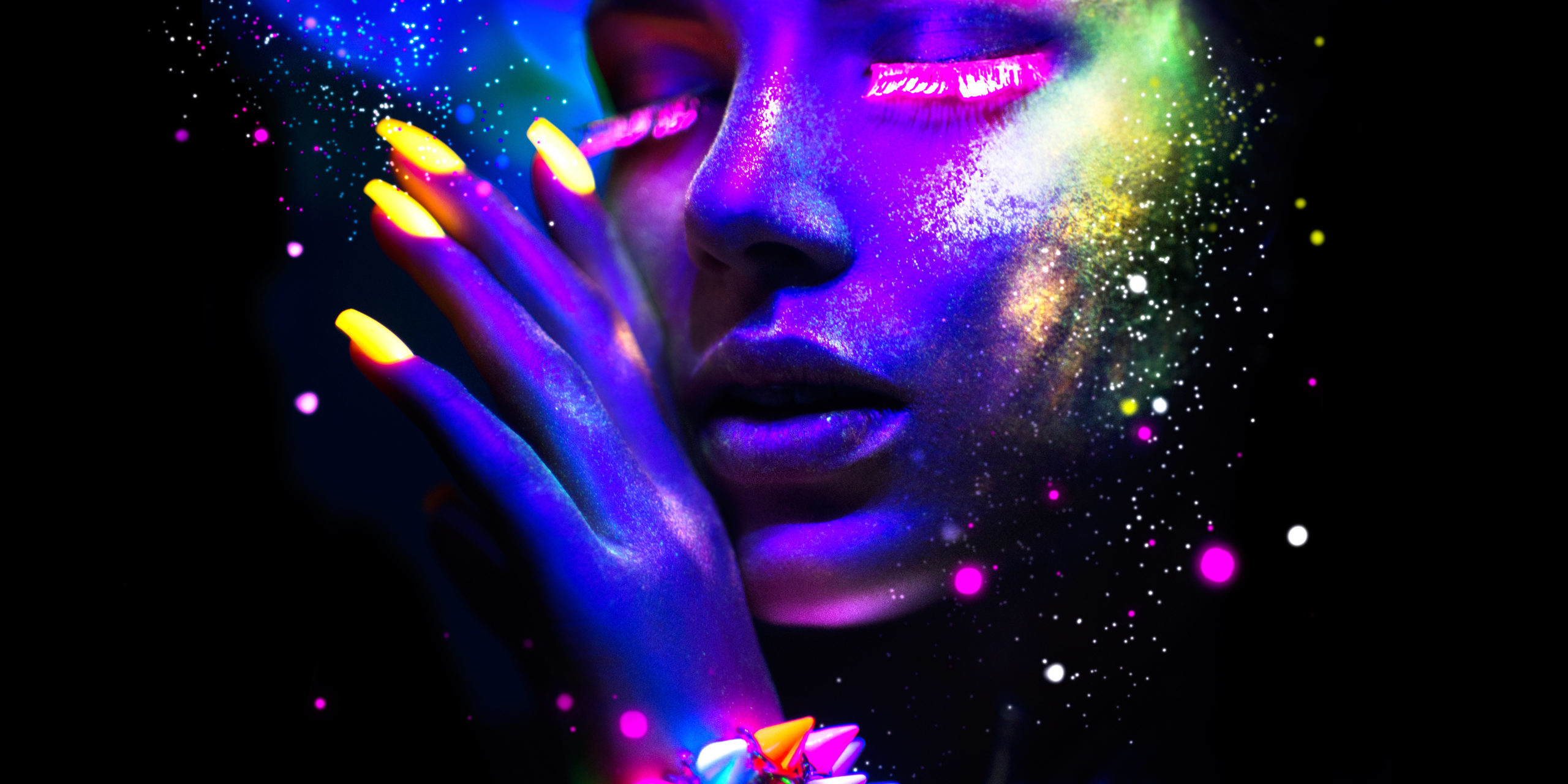 Fashion,Model,Woman,In,Neon,Light,,Portrait,Of,Beautiful,Model