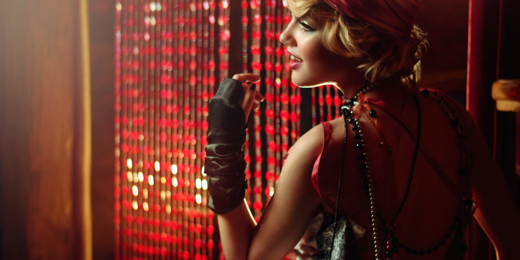 Retro,Portrait,Of,A,Beautiful,Gatsby,Woman.,Vogue,Fashion,Style